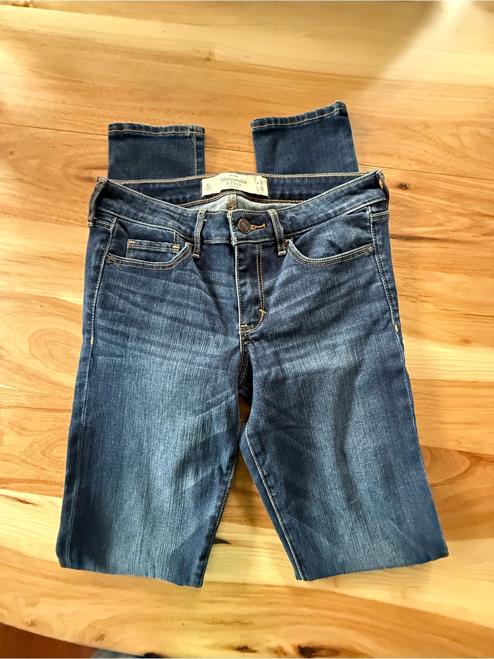 Abercrombie & Fitch Women’s Dark Blue Super Skinny Jeans - Size 4L